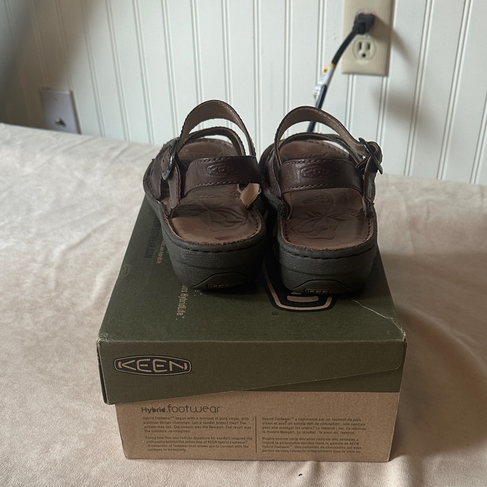 Keen Brown Leather Sandals with Adjustable Straps - Picture 3 of 10